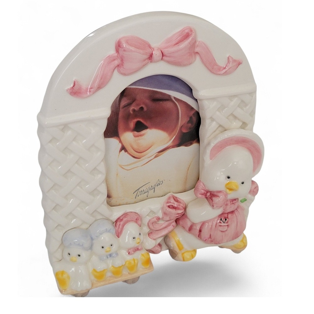 Vtg 1987 Terragrafics Ceramic 3D Baby Duck Picture Frame Cara Marks Pink White